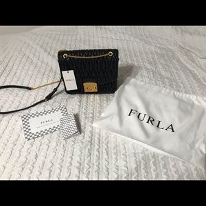 Furla metropolis cometa crossbody S onyx